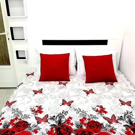 בורגאס Simona Apartment מראה חיצוני תמונה